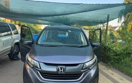 Honda Freed II, 2018 год, 1 850 000 рублей, 2 фотография