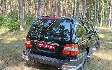 Toyota Land Cruiser 100 рестайлинг 2, 2006 год, 2 440 000 рублей, 7 фотография