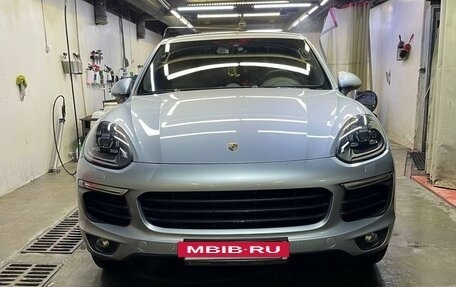 Porsche Cayenne III, 2017 год, 5 600 000 рублей, 2 фотография