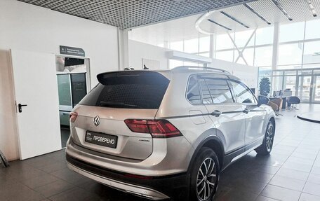 Volkswagen Tiguan II, 2019 год, 2 570 000 рублей, 5 фотография