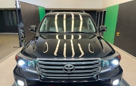 Toyota Land Cruiser 200, 2013 год, 3 900 000 рублей, 2 фотография