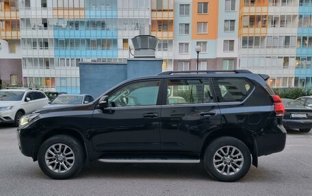 Toyota Land Cruiser Prado 150 рестайлинг 2, 2018 год, 7 000 000 рублей, 5 фотография