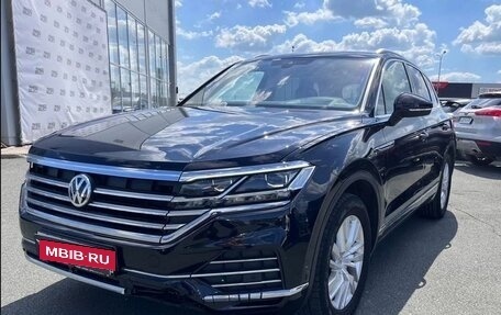 Volkswagen Touareg III, 2019 год, 5 399 000 рублей, 1 фотография