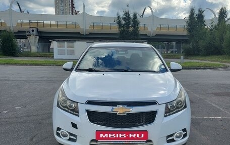 Chevrolet Cruze II, 2011 год, 680 000 рублей, 2 фотография