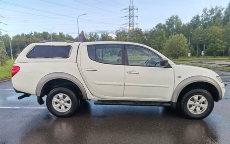 Mitsubishi L200 IV рестайлинг, 2013 год, 1 680 000 рублей, 6 фотография