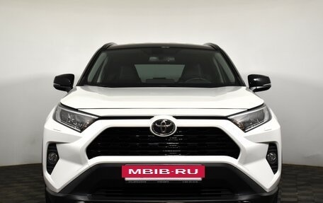 Toyota RAV4, 2021 год, 3 395 000 рублей, 2 фотография