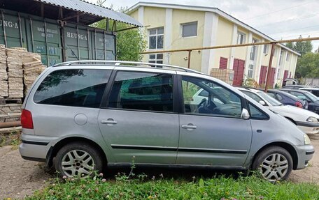 Volkswagen Sharan I рестайлинг, 2004 год, 480 000 рублей, 2 фотография