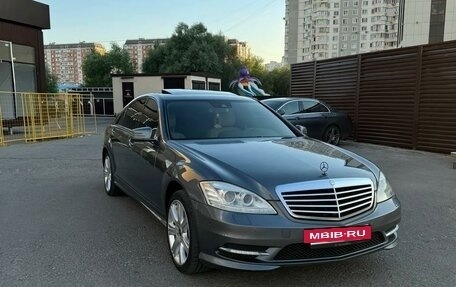 Mercedes-Benz S-Класс, 2010 год, 2 000 000 рублей, 3 фотография