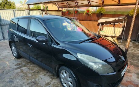 Renault Scenic III, 2011 год, 870 000 рублей, 2 фотография