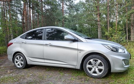 Hyundai Solaris II рестайлинг, 2013 год, 1 025 000 рублей, 3 фотография