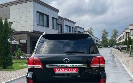 Toyota Land Cruiser 200, 2011 год, 3 180 000 рублей, 6 фотография