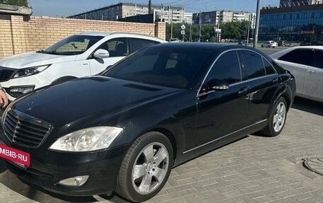 Mercedes-Benz S-Класс, 2005 год, 1 000 000 рублей, 1 фотография