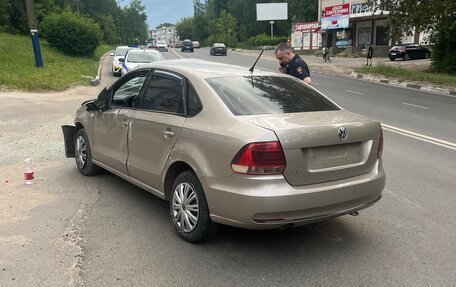 Volkswagen Polo VI (EU Market), 2015 год, 398 000 рублей, 2 фотография