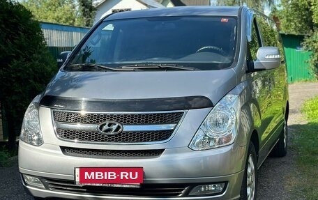 Hyundai Grand Starex Grand Starex I рестайлинг 2, 2011 год, 2 200 000 рублей, 2 фотография