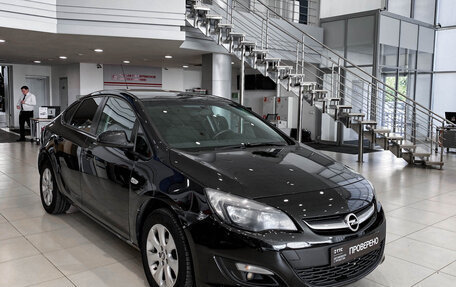 Opel Astra J, 2014 год, 950 000 рублей, 2 фотография