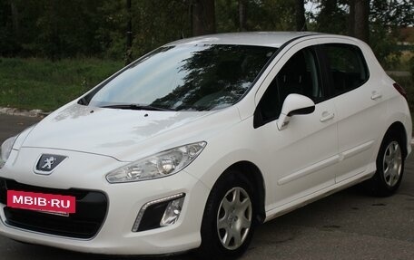 Peugeot 308 II, 2011 год, 589 000 рублей, 3 фотография