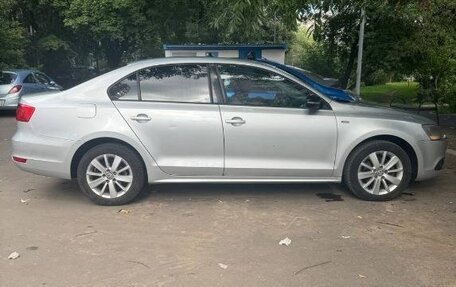 Volkswagen Jetta VI, 2013 год, 835 000 рублей, 2 фотография