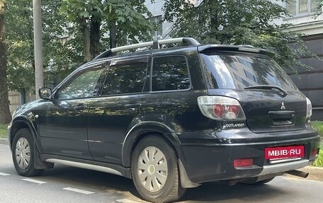 Mitsubishi Outlander III рестайлинг 3, 2006 год, 645 000 рублей, 4 фотография