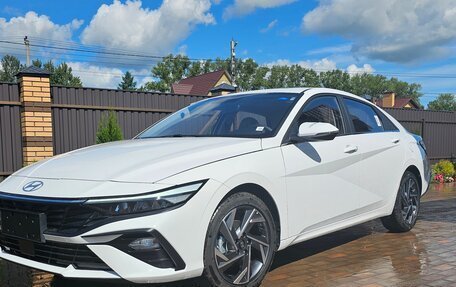 Hyundai Elantra, 2024 год, 2 100 000 рублей, 3 фотография