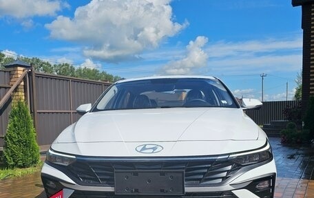 Hyundai Elantra, 2024 год, 2 100 000 рублей, 4 фотография