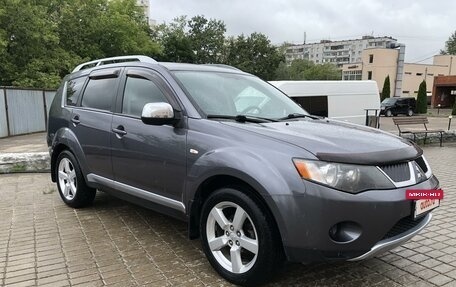 Mitsubishi Outlander III рестайлинг 3, 2008 год, 1 105 000 рублей, 2 фотография