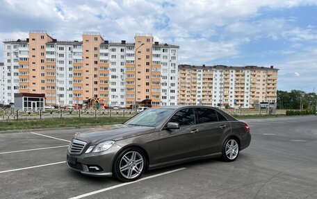 Mercedes-Benz E-Класс, 2011 год, 1 850 000 рублей, 2 фотография