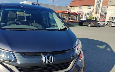 Honda Freed II, 2018 год, 1 820 000 рублей, 2 фотография