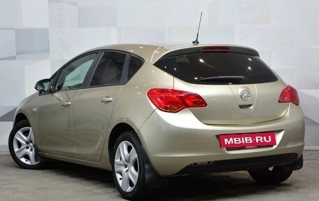 Opel Astra J, 2011 год, 940 000 рублей, 5 фотография