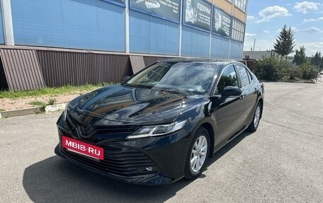 Toyota Camry, 2018 год, 2 930 000 рублей, 3 фотография