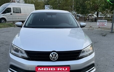 Volkswagen Jetta VI, 2015 год, 1 050 000 рублей, 3 фотография