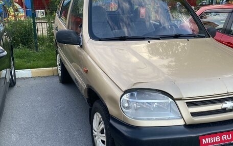 Chevrolet Niva I рестайлинг, 2004 год, 260 000 рублей, 3 фотография