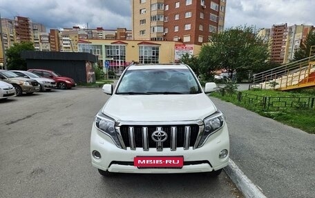 Toyota Land Cruiser Prado 150 рестайлинг 2, 2016 год, 3 946 000 рублей, 2 фотография