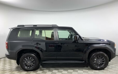 Toyota Land Cruiser Prado, 2024 год, 9 650 000 рублей, 4 фотография