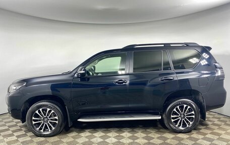 Toyota Land Cruiser Prado 150 рестайлинг 2, 2021 год, 6 295 000 рублей, 2 фотография