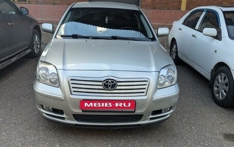 Toyota Avensis III рестайлинг, 2004 год, 590 000 рублей, 2 фотография