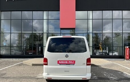 Volkswagen Caravelle T5, 2011 год, 2 600 000 рублей, 5 фотография