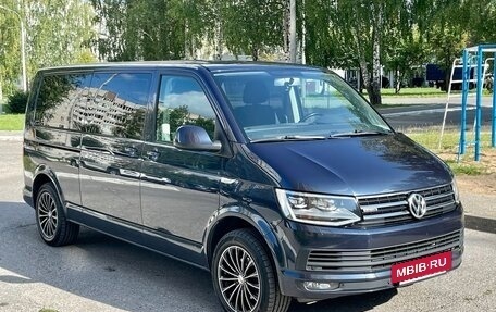 Volkswagen Caravelle T6 рестайлинг, 2018 год, 3 350 000 рублей, 2 фотография