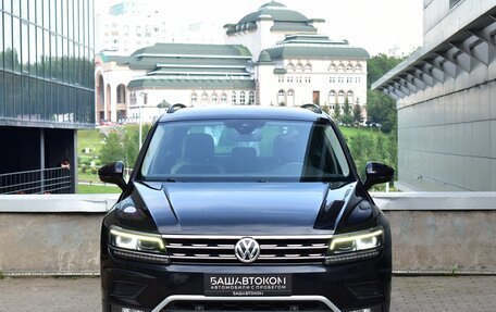 Volkswagen Tiguan II, 2019 год, 2 890 000 рублей, 2 фотография