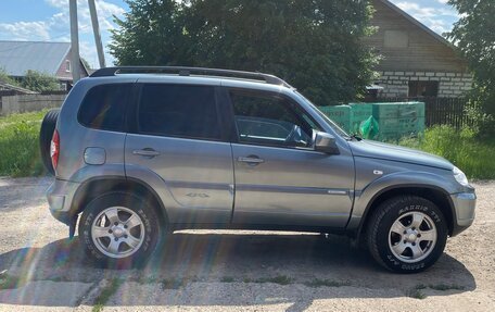 Chevrolet Niva I рестайлинг, 2012 год, 589 000 рублей, 2 фотография