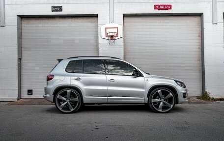 Volkswagen Tiguan I, 2011 год, 2 000 000 рублей, 3 фотография