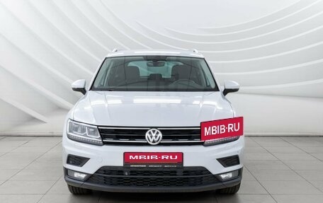 Volkswagen Tiguan II, 2018 год, 2 480 000 рублей, 3 фотография