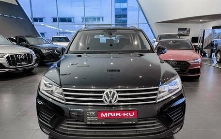 Volkswagen Touareg III, 2015 год, 2 979 000 рублей, 2 фотография