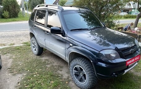 Chevrolet Niva I рестайлинг, 2013 год, 600 000 рублей, 3 фотография