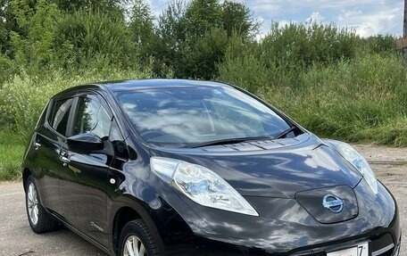 Nissan Leaf I, 2017 год, 950 000 рублей, 1 фотография