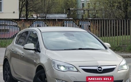 Opel Astra J, 2012 год, 950 000 рублей, 2 фотография