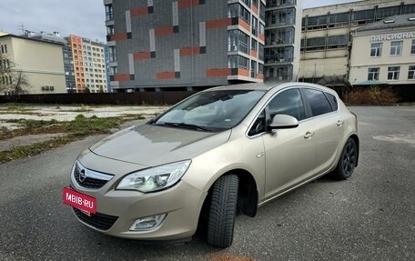 Opel Astra J, 2012 год, 950 000 рублей, 4 фотография