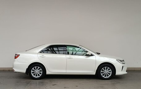 Toyota Camry, 2016 год, 2 399 000 рублей, 3 фотография