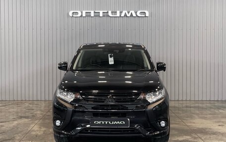 Mitsubishi Outlander III рестайлинг 3, 2018 год, 2 649 000 рублей, 2 фотография