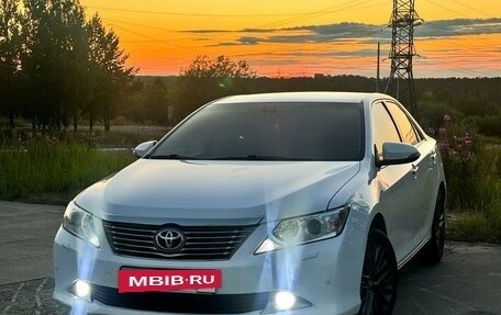 Toyota Camry, 2014 год, 2 100 000 рублей, 3 фотография