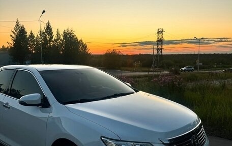 Toyota Camry, 2014 год, 2 100 000 рублей, 2 фотография